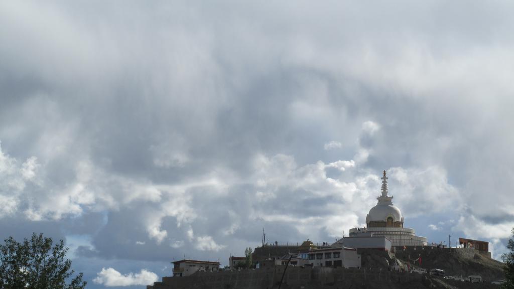Streamlet Homestay Leh Esterno foto